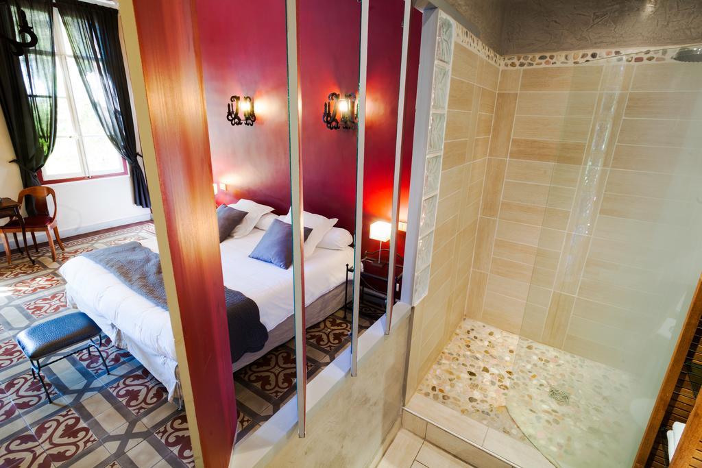 Sommières Auberge Du Pont Romain מראה חיצוני תמונה