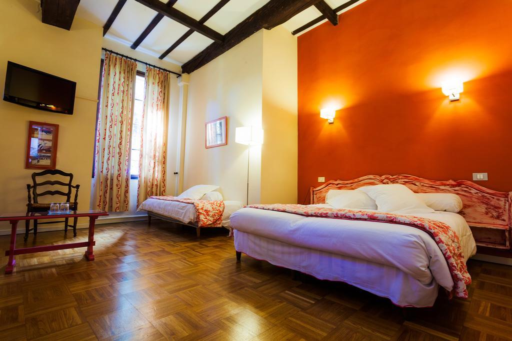 Sommières Auberge Du Pont Romain חדר תמונה