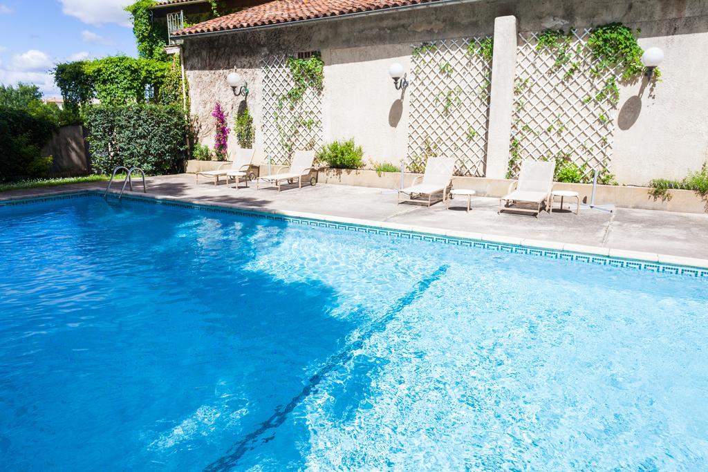 Sommières Auberge Du Pont Romain מראה חיצוני תמונה